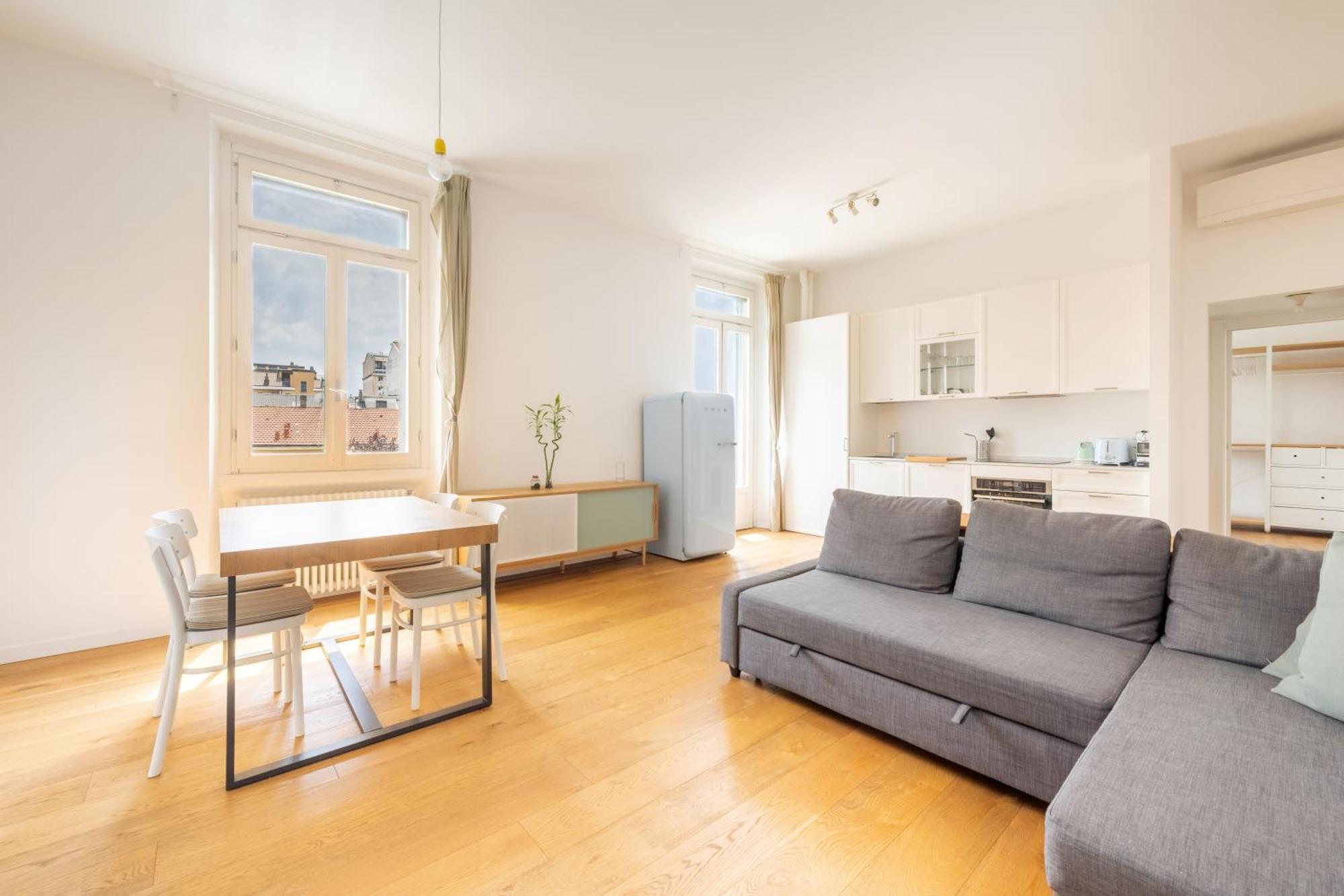 Milano Isola - Bright 2-Room Apartment With Balcony Ngoại thất bức ảnh